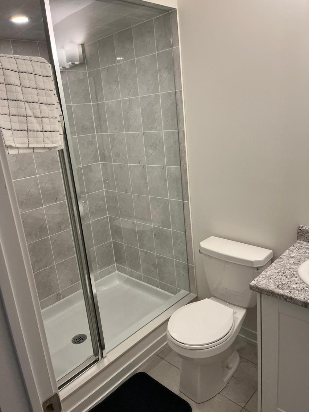 Luxury Brand New Townhouse In Milton Ontario 아파트 외부 사진
